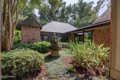 200 Burdin Fountain