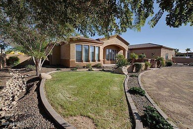 frontviewhouse_700