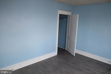 5617 Spruce St unit 2, Philadelphia, PA 19139 - photo 3