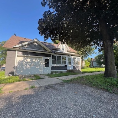 915 3rd Ave NW, Faribault, MN 55021 - photo 2