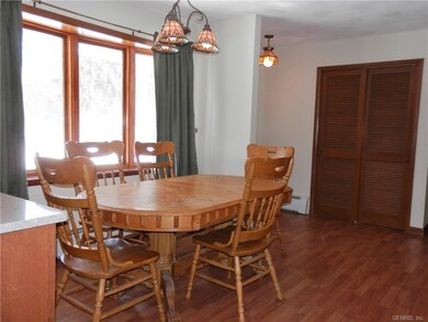 DINING AREA WITH BAY WINDOW