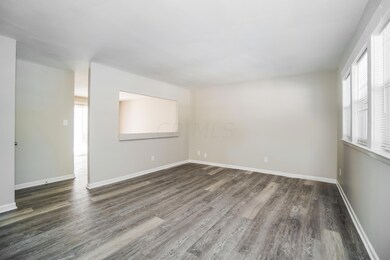 1597 S Hamilton Rd, Columbus, OH 43227 - photo 4