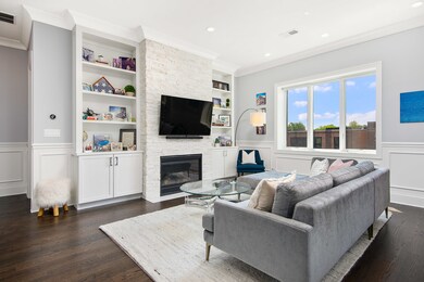 2242 W Lawrence Ave unit 401, Chicago, IL 60625 - photo 6