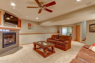 642 7th St SW Pine Island MN-large-021-1