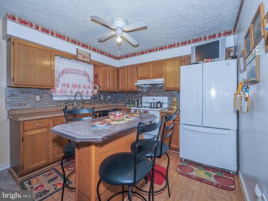 317 Key Ave, Brooklyn, MD 21225 - photo 5