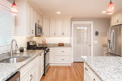 13 1/2 N Main St, Newmarket, NH 03857 - photo 5