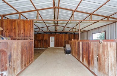 135 Chapman Ranch Rd, Paradise, TX 76073 - photo 6