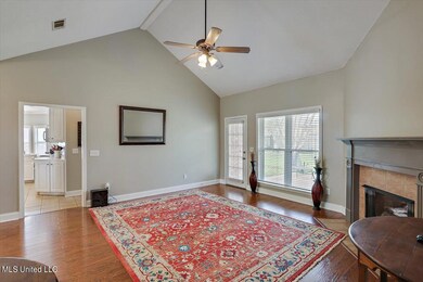 06-129 Middlefield Dr