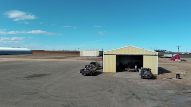 315 N Sunflower Dr, Holyoke, CO 80734 - photo 2