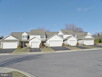 134 Gantz Meadows, Mount Joy, PA 17552 - photo 2