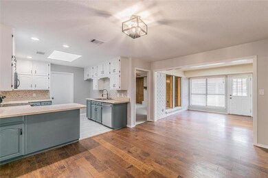 214 Mountainview Dr, Hurst, TX 76054 - photo 7