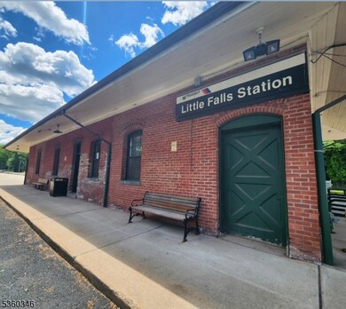 185 Wilmore Rd, Little Falls Township, NJ 07424 - photo 7