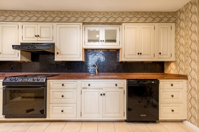 330 Concord Street 17A, Dockside kitchen