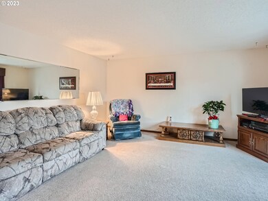 1805 SW 26th St, Troutdale, OR 97060 - photo 4