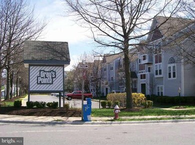 12928A Grays Pointe Rd unit A, Fairfax, VA 22033 - photo 2
