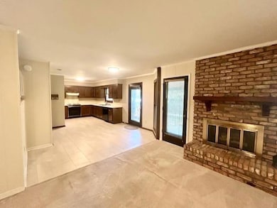 2344 Huffman Dr W, Mobile, AL 36693 - photo 7