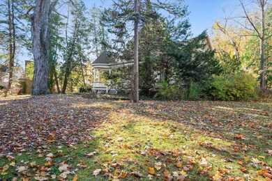 04-921-Maple-St-Albion-MI-49224-WindowSt