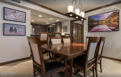 St. James Place dining 2019 remodel