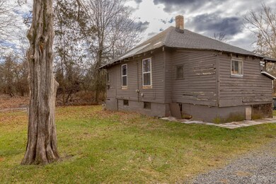 5 Delar Pkwy, Franklin Park, NJ 08823 - photo 2