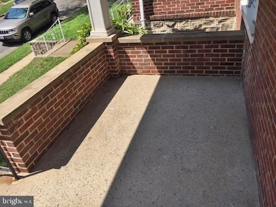 371 Marydell Rd, Baltimore, MD 21229 - photo 2