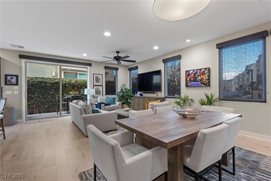 Dining area with visible vents, baseboards, recess