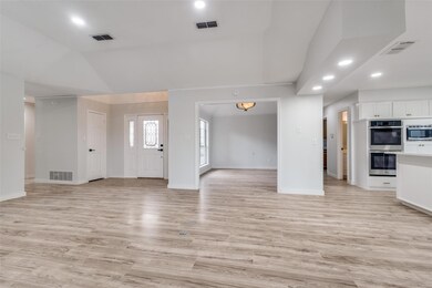 1117 Sandestin Dr, Denton, TX 76205 - photo 3