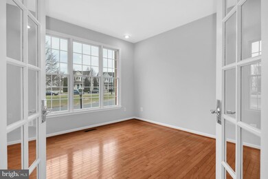 25386 Kettle Ln, Chantilly, VA 20152 - photo 4