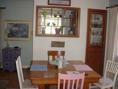 Dining Room<|><|>