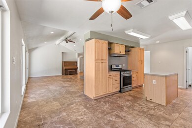 101 Palm Aire Dr, Friendswood, TX 77546 - photo 5