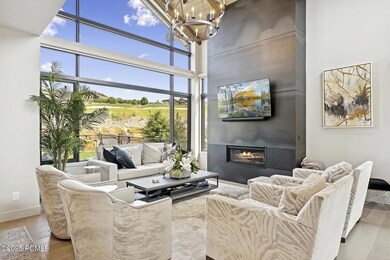 26_Living-Room_1800x1200_4256491_a