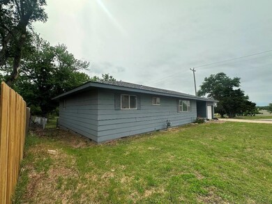 115 S Main St, Sharon, OK 73857 - photo 3