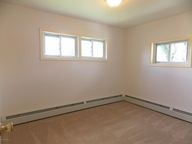 319 Williams Ave, Walnutport, PA 18088 - photo 7