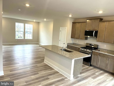 7616 Johnnycake Rd, Woodlawn, MD 21244 - photo 3