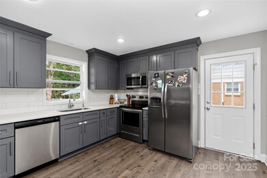 324 Clearbrook Rd, Matthews, NC 28105 - photo 7