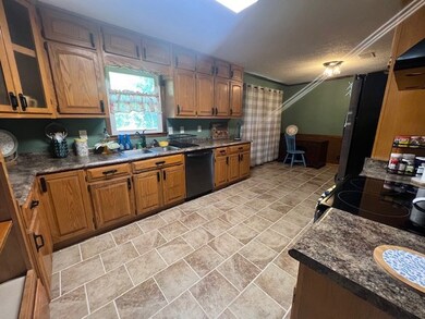 4863 Youngie Fussell Rd, Ambrose, GA 31512 - photo 3