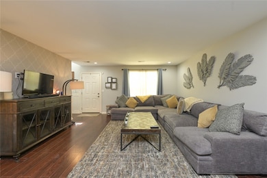 509 Oak Cir, Easley, SC 29640 - photo 5