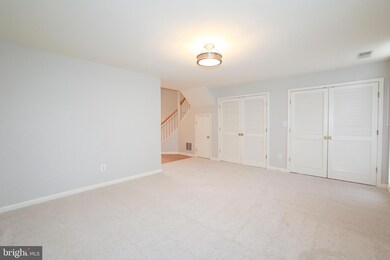 46789 Keswick Square, Sterling, VA 20165 - photo 4
