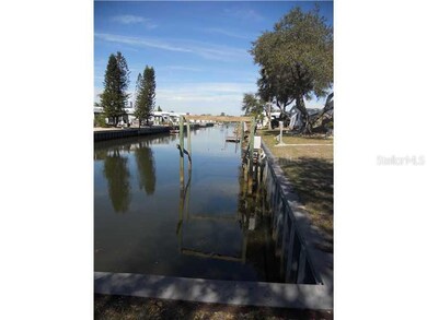 104 N Saint George Cir, Apollo Beach, FL 33572 - photo 4