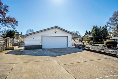 604 Hemlock Ave, Central Point, OR 97502 - photo 7