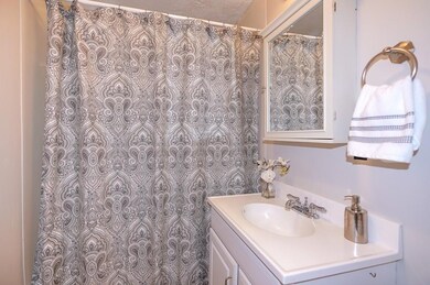 3 Karen Cir unit 8, Billerica, MA 01821 - photo 7