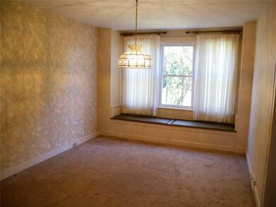 Dining Room. This spacious dining room is great fo