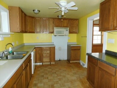 2719 Center St, Des Moines, IA 50312 - photo 7