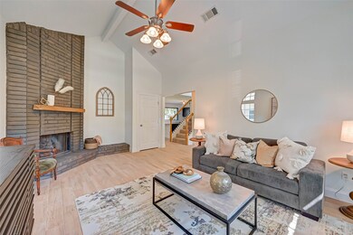 23 S Drifting Leaf Ct, Spring, TX 77380 - photo 6