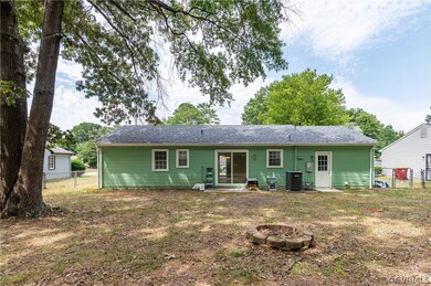 558 Petty St, Petersburg, VA 23805 - photo 5