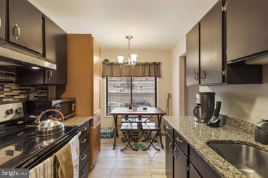 9305 Bathgate Ct, Montgomery Village, MD 20886 - photo 5