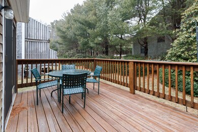 06 Deck off Living Room