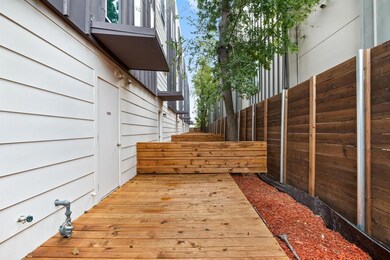 2006 N Fitzhugh Ave, Dallas, TX 75204 - photo 3