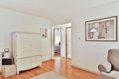 1104 Roberts Dr Point Pleasant-small-020