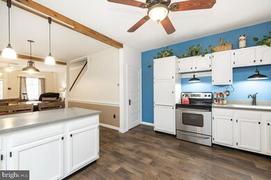 418 E 4th St, Boyertown, PA 19512 - photo 6