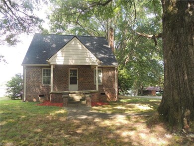 213 Coleridge Rd, Ramseur, NC 27316 - photo 3